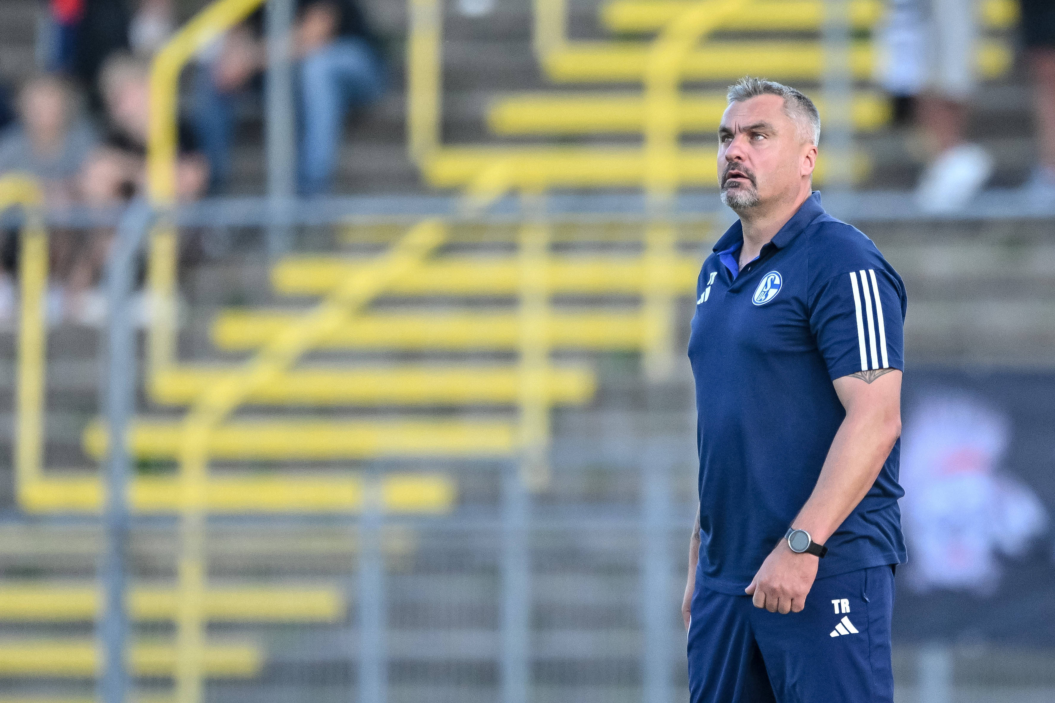 沙尔克04客场不敌对手,遗憾失利的简单介绍 沙尔克04客场不敌对手,遗憾失利的简单介绍