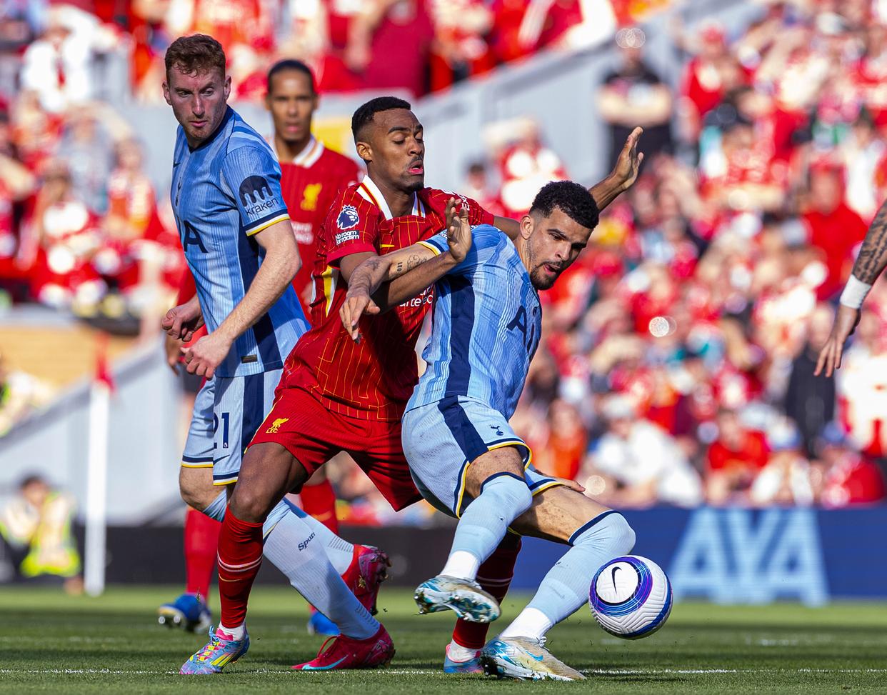 关于阿根廷碾压利物浦,阿奎罗关键制胜的信息 关于阿根廷碾压利物浦,阿奎罗关键制胜的信息