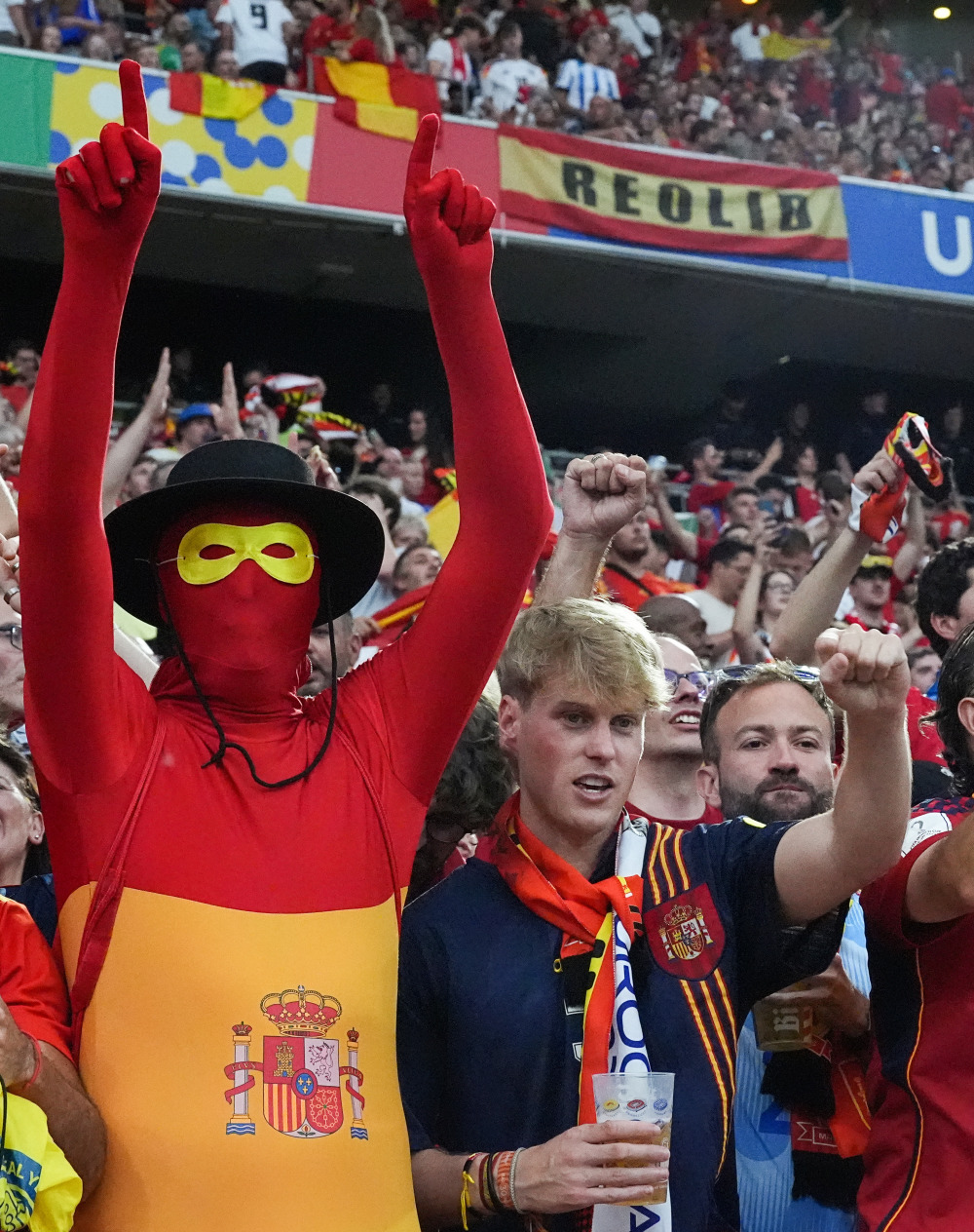 西班牙队斩获重要胜利，成功跻身欧洲锦标赛的简单介绍