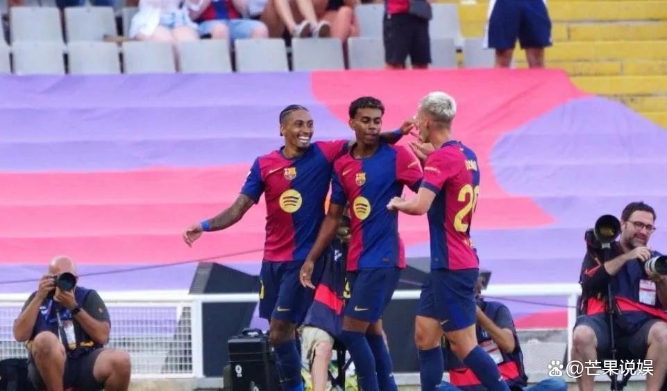 包含西甲之光：巴萨皇马交锋，胜者独尊的词条